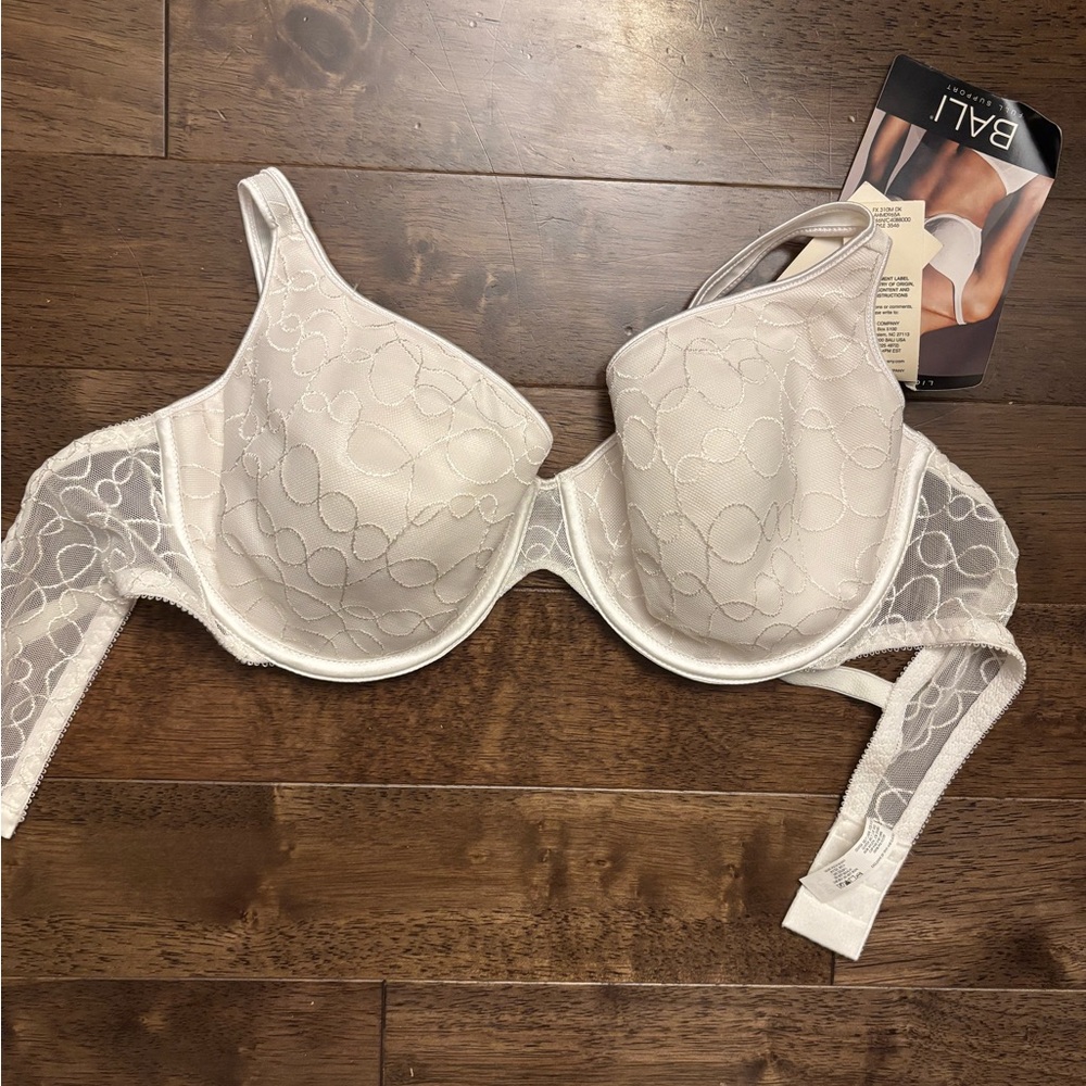 NWT bali light effects underwire bra